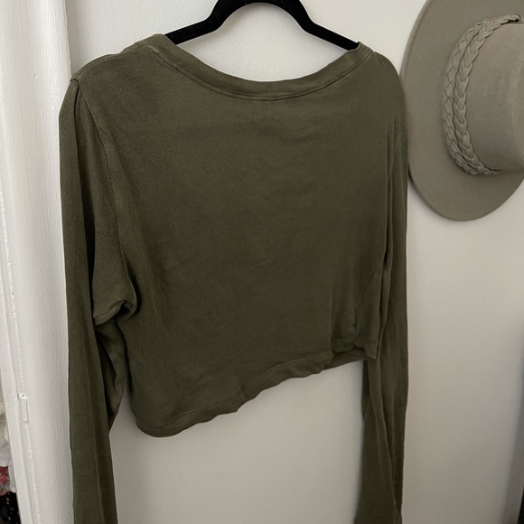 URBAN OUTFITTERS TOP - Picture 2 of 3